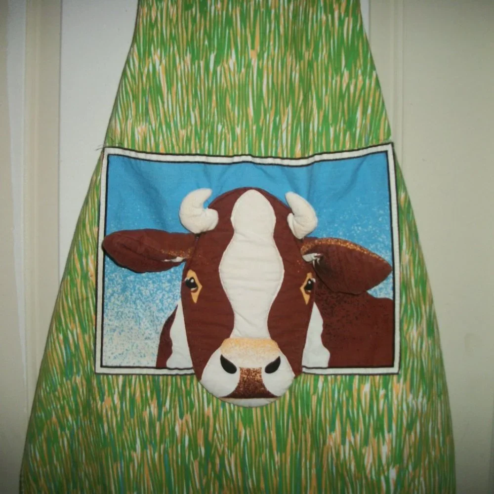 SUMMER VINTAGE COW PUFFY FACE APRON